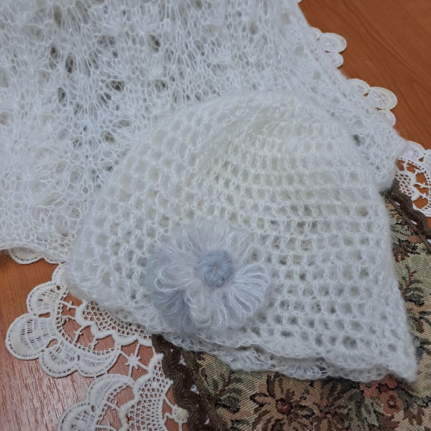 Set fular/căciulă  alb
