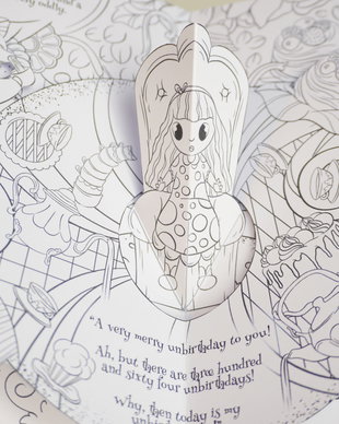 Kit carte de colorat pop-up Alice in Tara Minunilor