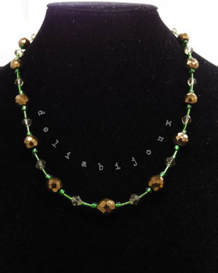 Colier handmade -margele nisip, margele sticla (cod1200)
