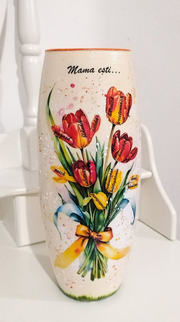 Vaza cadou 8 martie sau zi de nastere pentru mama sau bunica