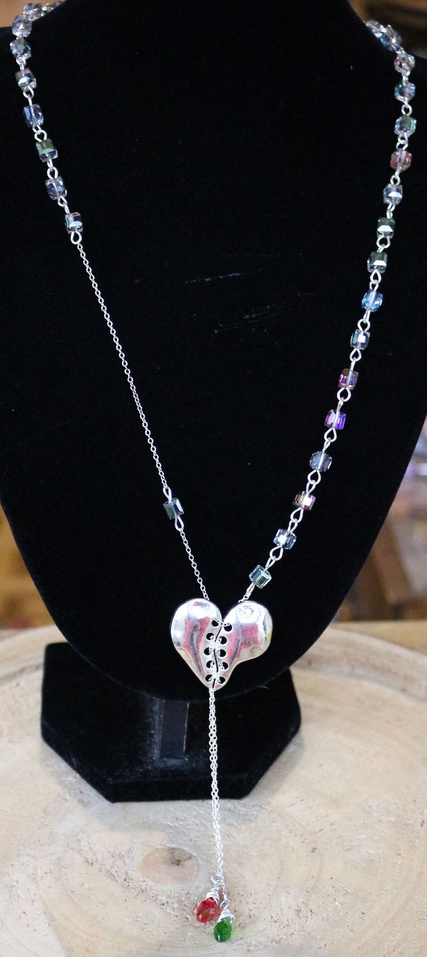 Colier din cristale tip swarovski cu pandantiv inima din aliaj tibetan