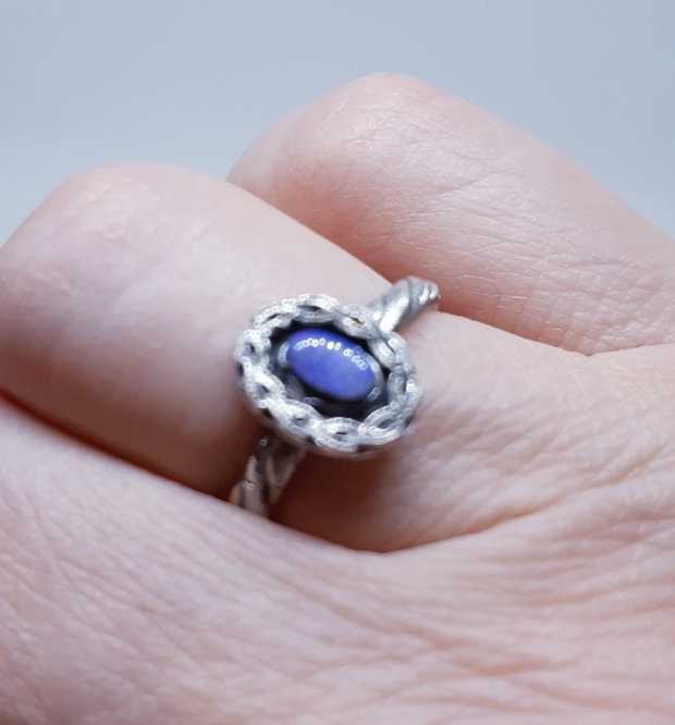 Inel unicat, stil vintage, din argint pur cu un opal albastru