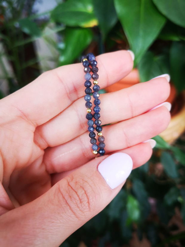 Colier din safir albastru natural, sfere fațetate 3.5 mm, cu bile, încuietoare și lanț de prelungire din argint