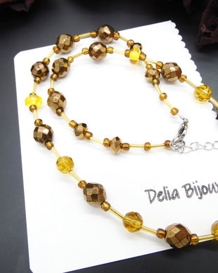 Colier handmade -margele nisip, margele sticla (cod1204)