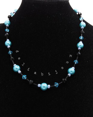Colier handmade -margele nisip, perle de sticla (cod1205)