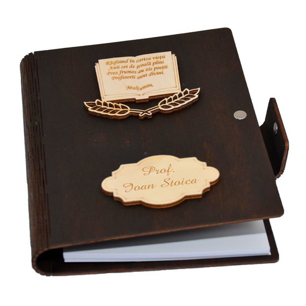 Agenda A5 din lemn personalizata, Wenge, Piksel, Absolvire, Profesori, Invatatori, 100 pagini si pix din lemn inclus