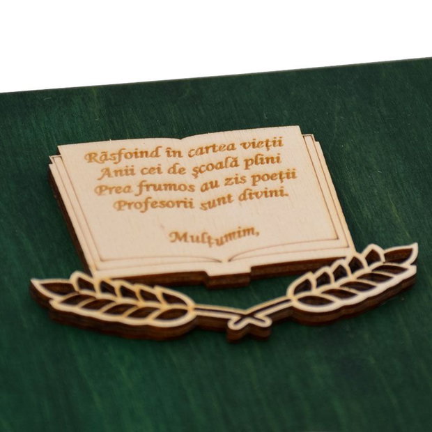 Agenda A5 din lemn personalizata, Verde, Piksel, Absolvire, Profesori, Invatatori, 100 pagini si pix din lemn inclus
