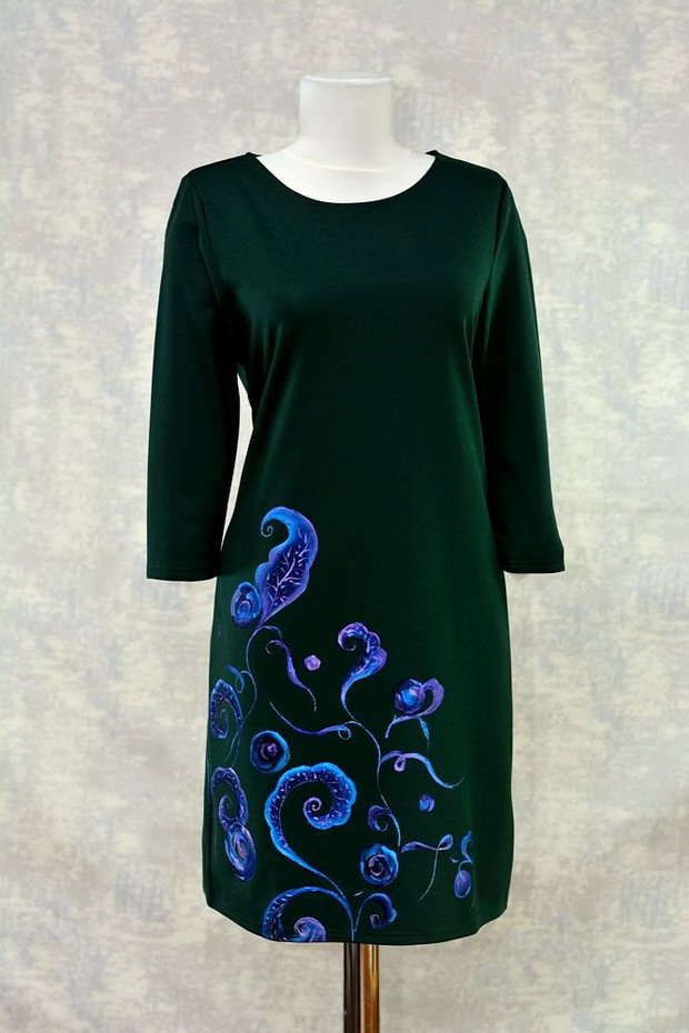 Rochie verde, pictata manual