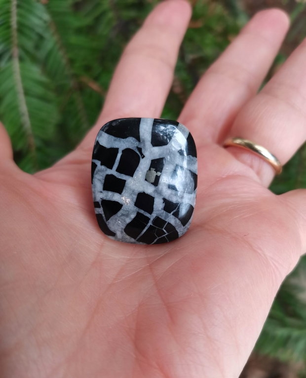 Inel Septarian si Argint 925 - IN1285 - Inel negru reglabil, inel pietre semipretioase, inel patrat, inel cadou, bijuterii cadou, bijuterii septarian, cadou sotie, cristale vindecatoare, cristaloterapie, cristale de colectie
