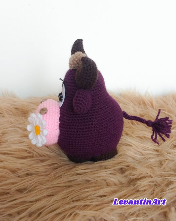 Taurasul fericit - Zodia Taur figurina/animale/jucarie crosetata, handmade. LA COMANDA