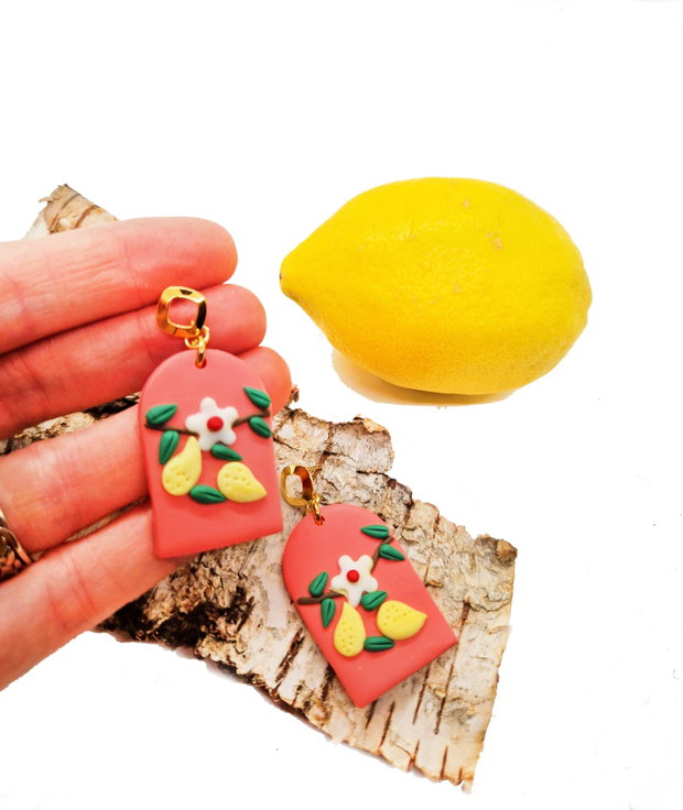 Cercei "Red Lemons" din lut polimeric si inox auriu