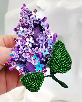 Rezervat Broșă Liliac - Visul Violet