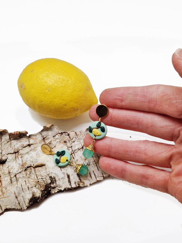 Cercei "Little Turquoise Lemons" din lut polimeric, dolomit si inox auriu