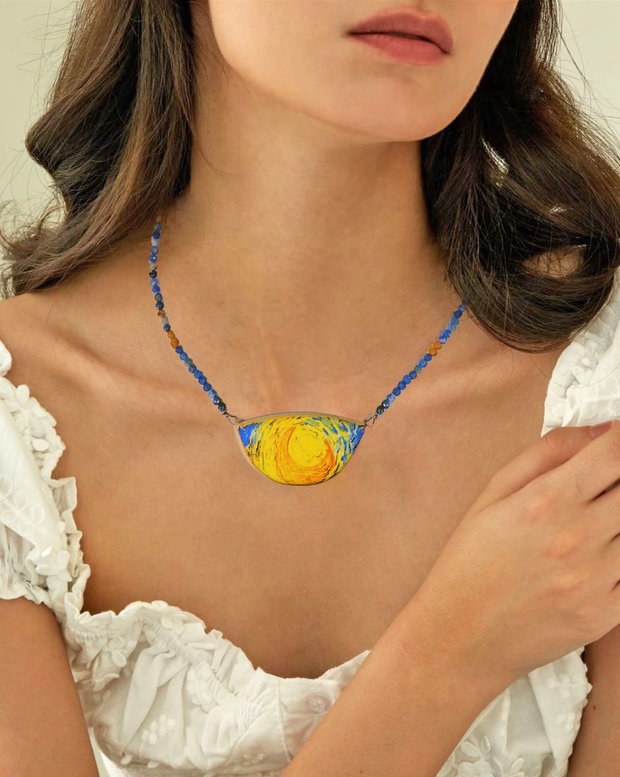 Colier "Van Gogh-Moon" din fragment de portelan, sodalit, agate si argint placat cu aur