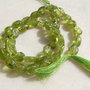 Sirag peridot INDIA de aprox 34 cm fara inchizatoare (40 bucati - 3.5-5x11-12x8-9 mm)