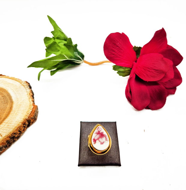 Inel "Magnolie" dintr-un fragment de portelan Rosenthal si otel inoxidabil