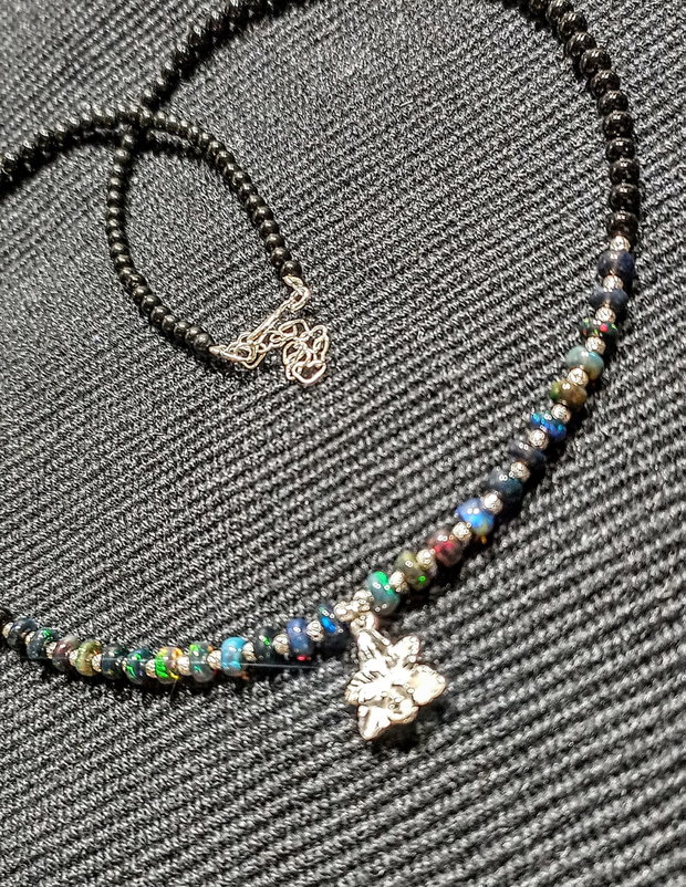 Colier argint opal de foc etiopian negru spinel negrucharm flaorae orhidee minimalist boho chic trendy - Transport gratuit