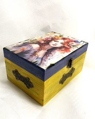 Cutie lemn- caseta de bijuterii decorata manual 00387
