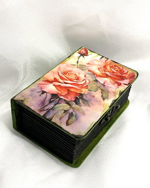 Cutie lemn- caseta de bijuterii decorata manual 00385