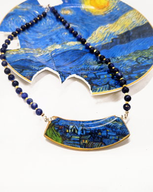 Colier "Van Gogh-Blue Houses" din fragment de portelan, argint si Lapis Lazuli