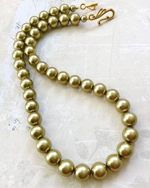 Colier perle Swarovski kaki