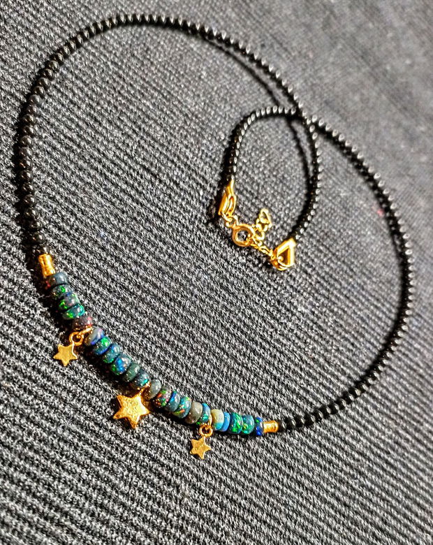 Colier vermeil opal de foc etiopian spinel negru charmuri stele argint placat cu aur minimalist boho chic trendy cadou - Transport gratuit