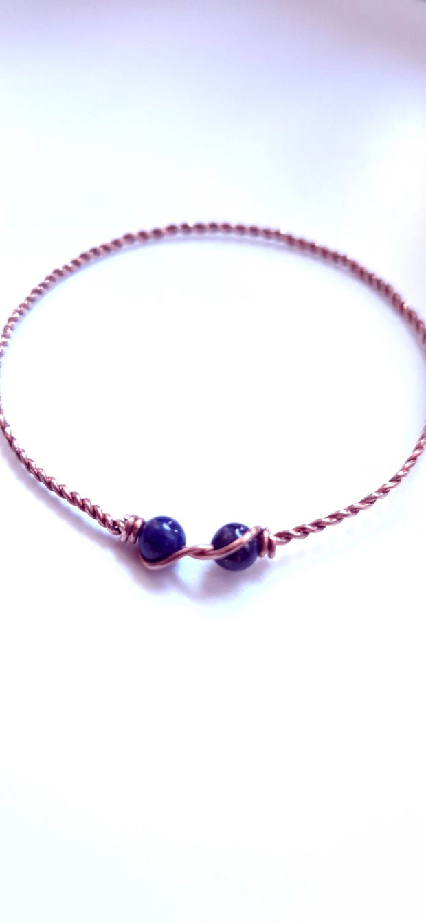 Bratara din cupru cu margele de lapis lazuli