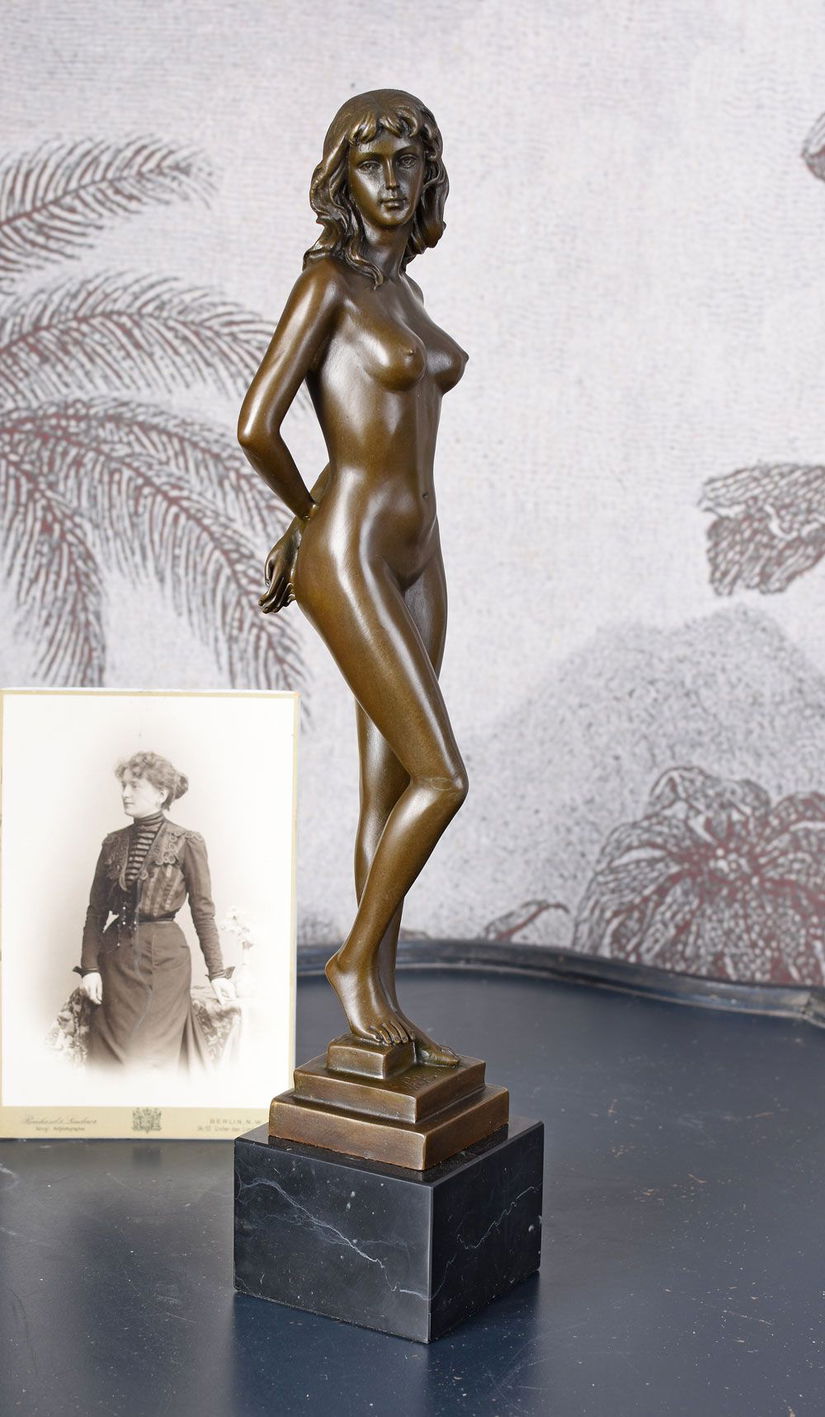 Femeie nud-statueta Art Nouveau din bronz