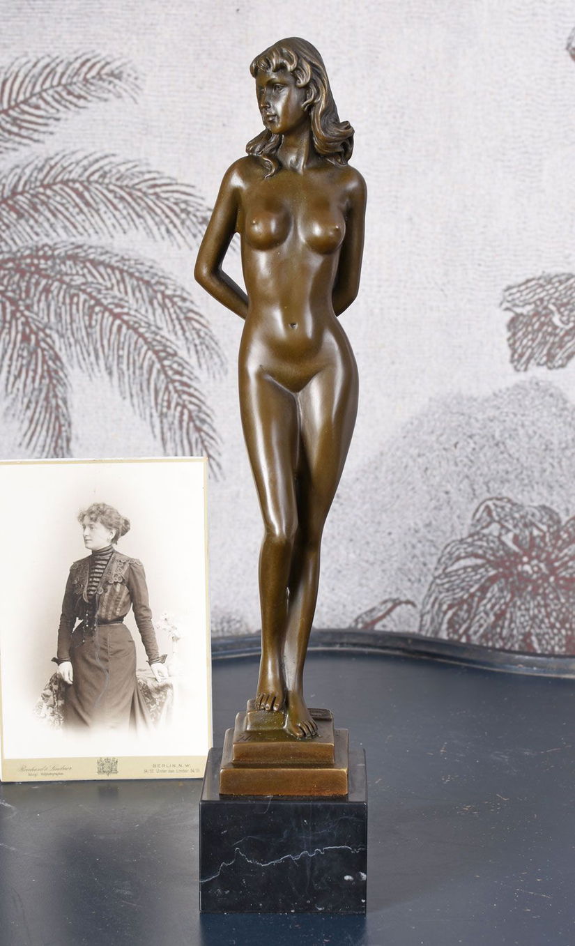 Femeie nud-statueta Art Nouveau din bronz