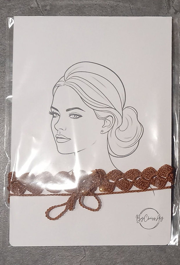 Choker crosetat