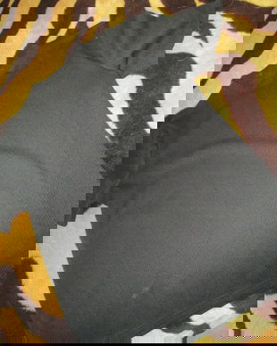 tricou negru  cu dungi  M