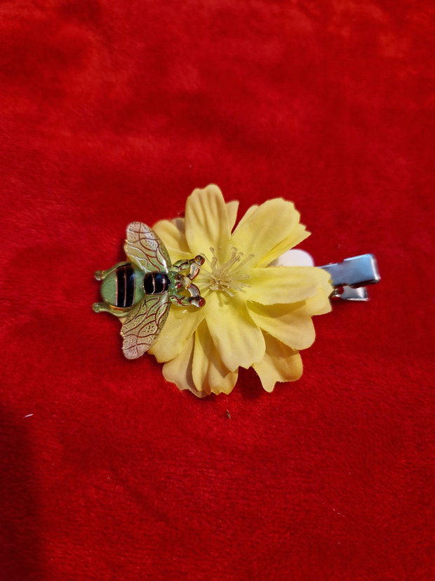 Cleme par buchetel floral