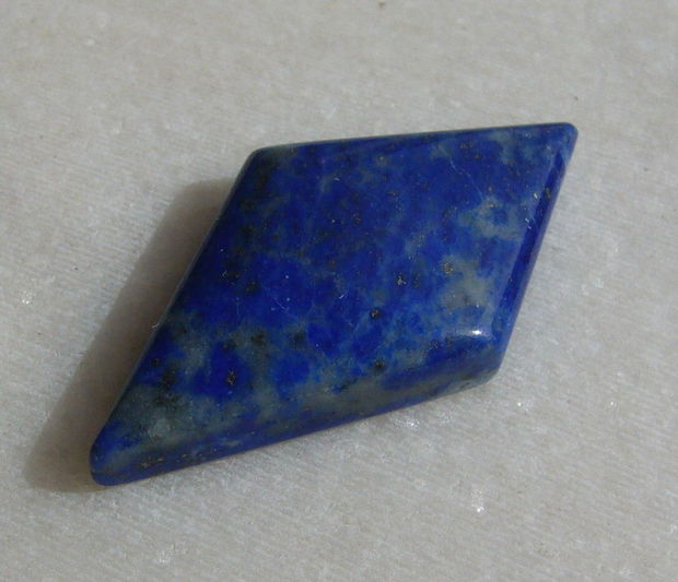 Lapis lazuli cabochon aprox 36x19x5.5 mm