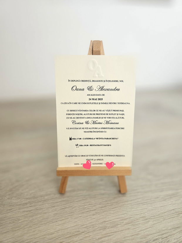 Invitatie nunta cu initiale embosate
