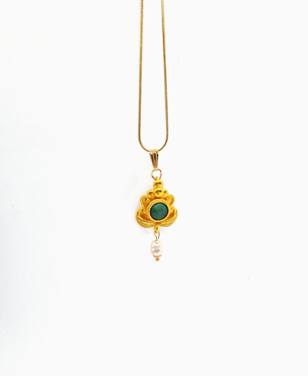 Colier "Aventurine flower" din alama, aventurin si inox auriu