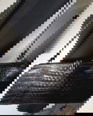 Geanta din piele de crocodil neagra