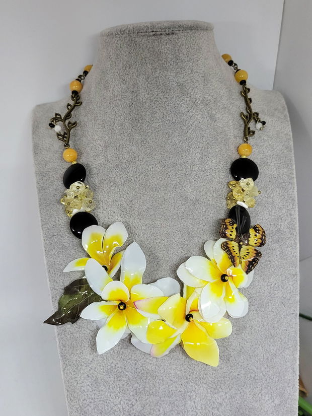 Colier buchet floral cu agat ,citrin si jad