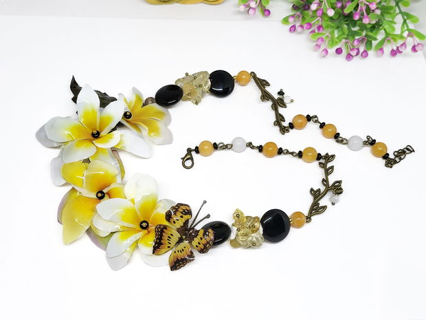 Colier buchet floral cu agat ,citrin si jad