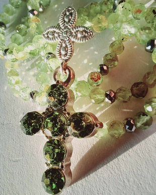 Peridot - Piatra Fericirii - Cruce