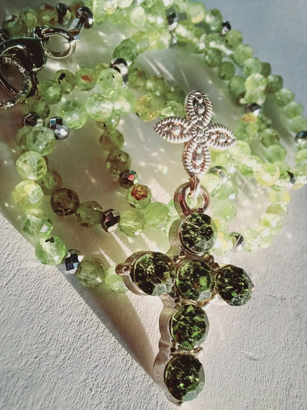 Peridot - Piatra Fericirii - Cruce