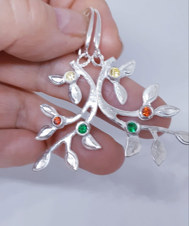 Cercei unicat, crengute de argint pur cu bobite multicolore de cubic zirconia