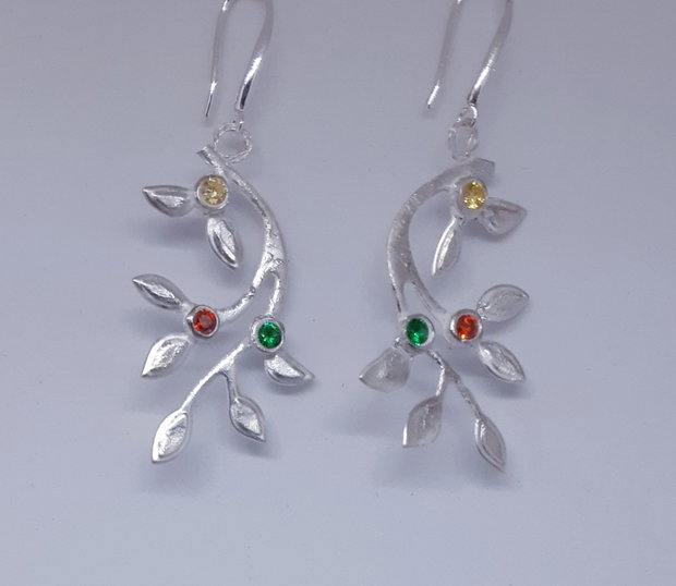 Cercei unicat, crengute de argint pur cu bobite multicolore de cubic zirconia