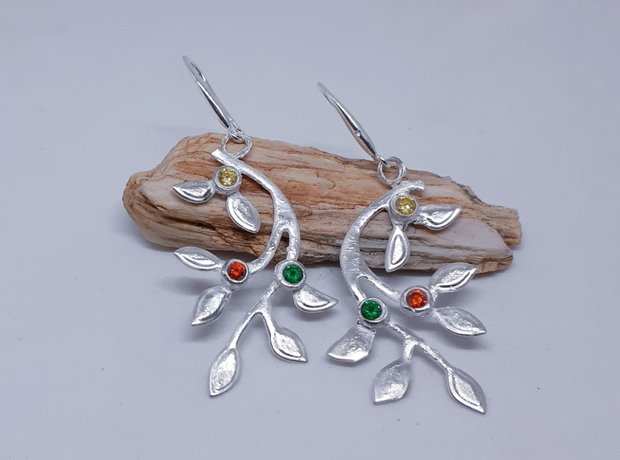 Cercei unicat, crengute de argint pur cu bobite multicolore de cubic zirconia