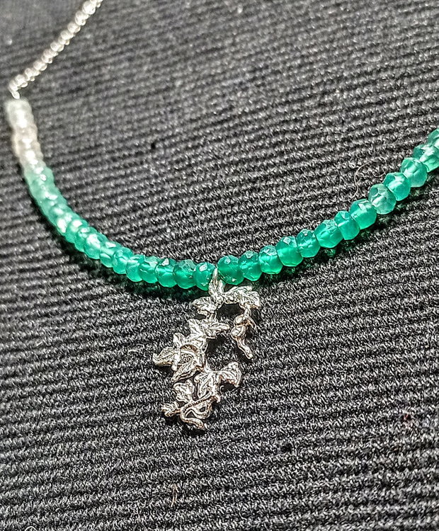 Colier argint onix verde ombre gradient degrade charm iedera ramura frunze lant argint minimalist boho chic trendy