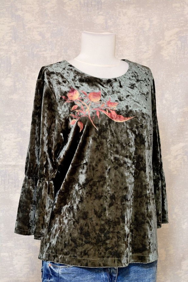 Bluza de catifea, pictata manual