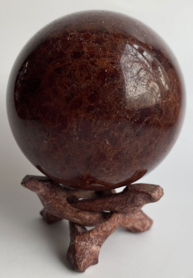 Cuart Capsuna Rosu - sfera din piatra semipretioasa