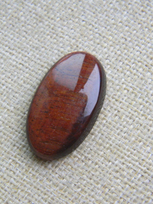 Caboson ochi de tigru rosu (C25)