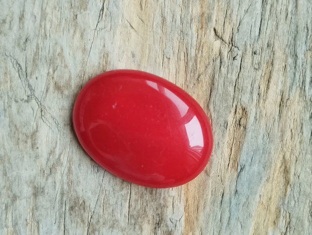 Cabochon jad rosu, 40x30x7 mm