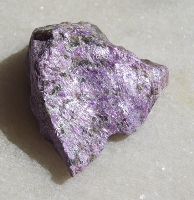 Stictit / Atlantisit specimen NATURAL netratat aprox 33x34.5x13 mm