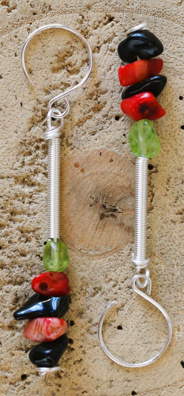 Cercei handmade cu un mix din cipsuri semipretioase